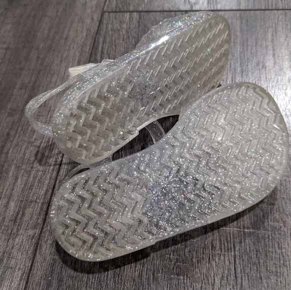 Clear sparkly flower detail velcro sandals - Picture 3 of 7